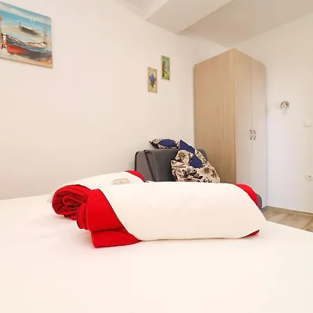Seaside Hrka - Comfort One Bedroom With Terrace And Sea View 1 Apartman *